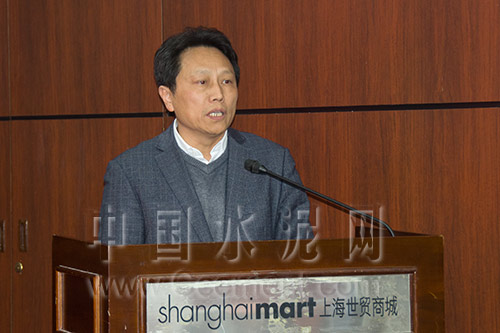 上海水泥行业协会原会长诸葛培智代表上届理事会讲话