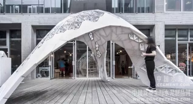 中国“蚕丝水泥”项目将3D打印建筑艺术品