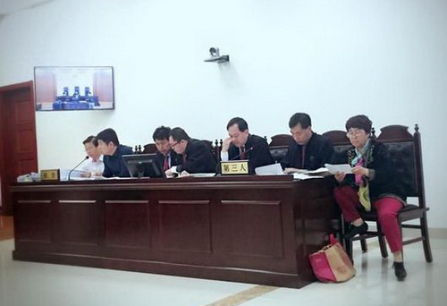 哈尔滨水泥厂告环保局案撤诉 此前未当庭宣判